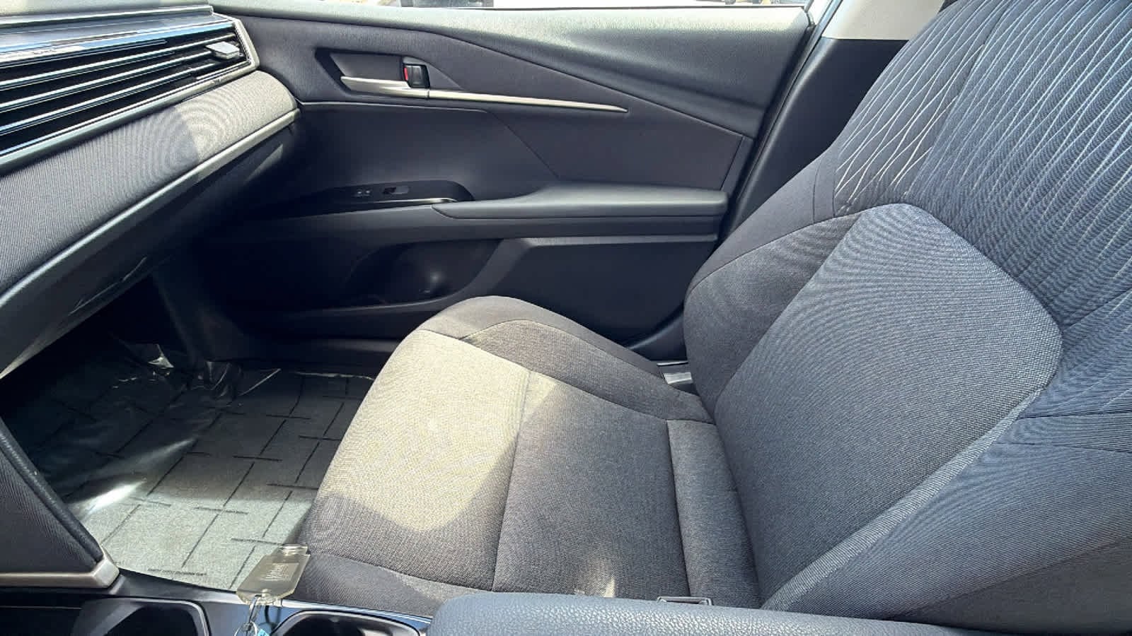 Thumbnail: 2025 Toyota Camry - 12