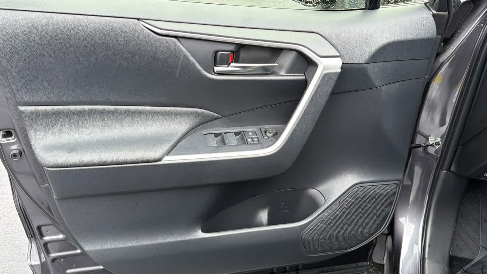 Thumbnail: 2025 Toyota RAV4 - 23