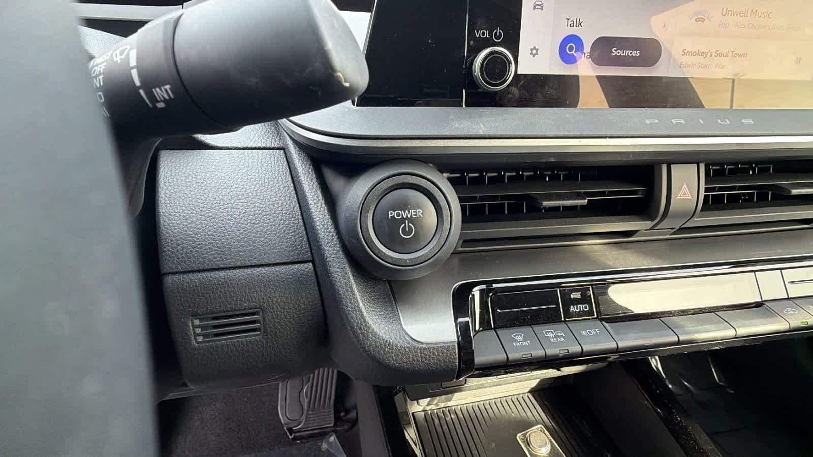 Thumbnail: 2024 Toyota Prius - 17