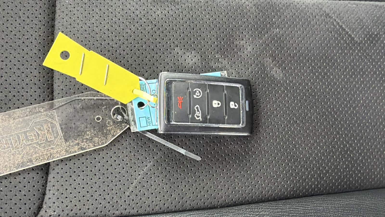 Thumbnail: 2022 Jeep Grand Cherokee - 29