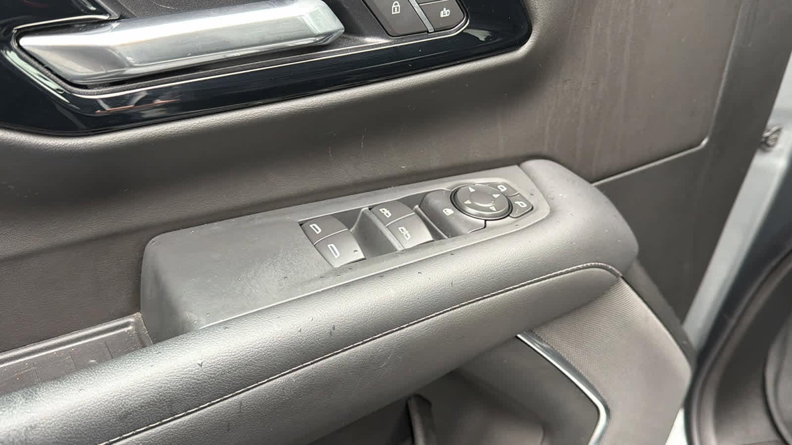 Thumbnail: 2026 Chevrolet Tahoe - 22