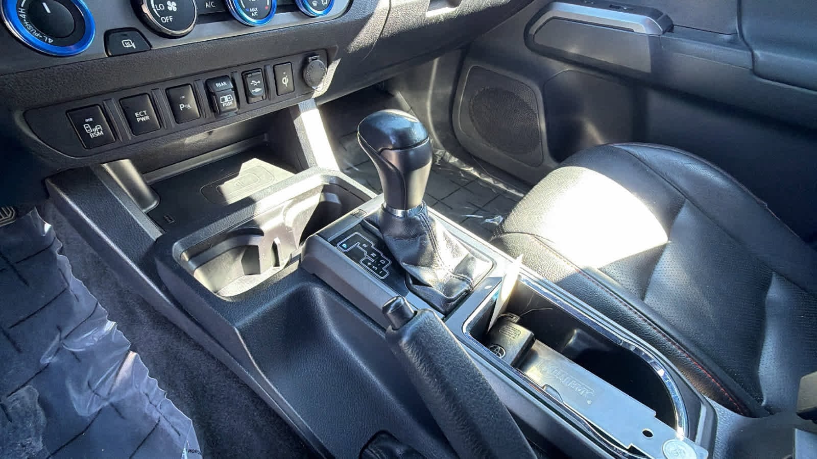 Thumbnail: 2019 Toyota Tacoma - 13