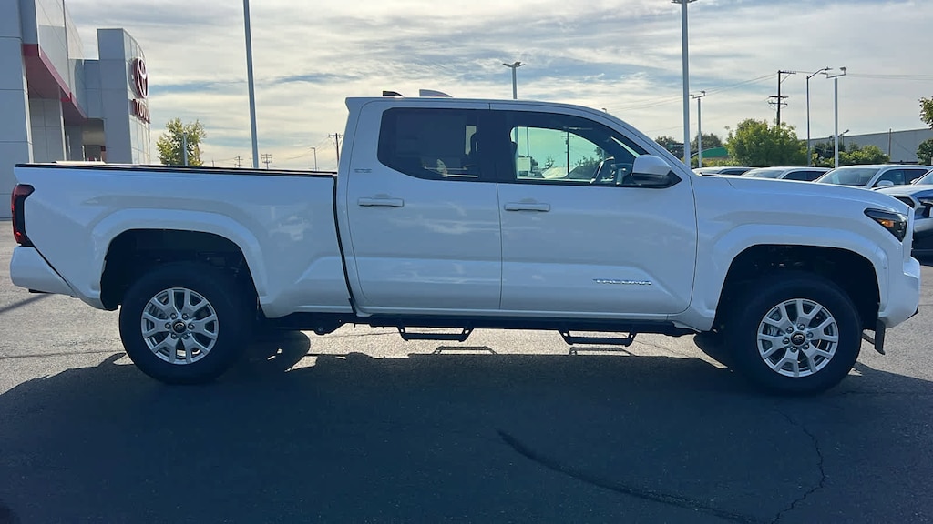 New 2025 Toyota Tacoma SR5 4X4 DBL CAB LONG BED