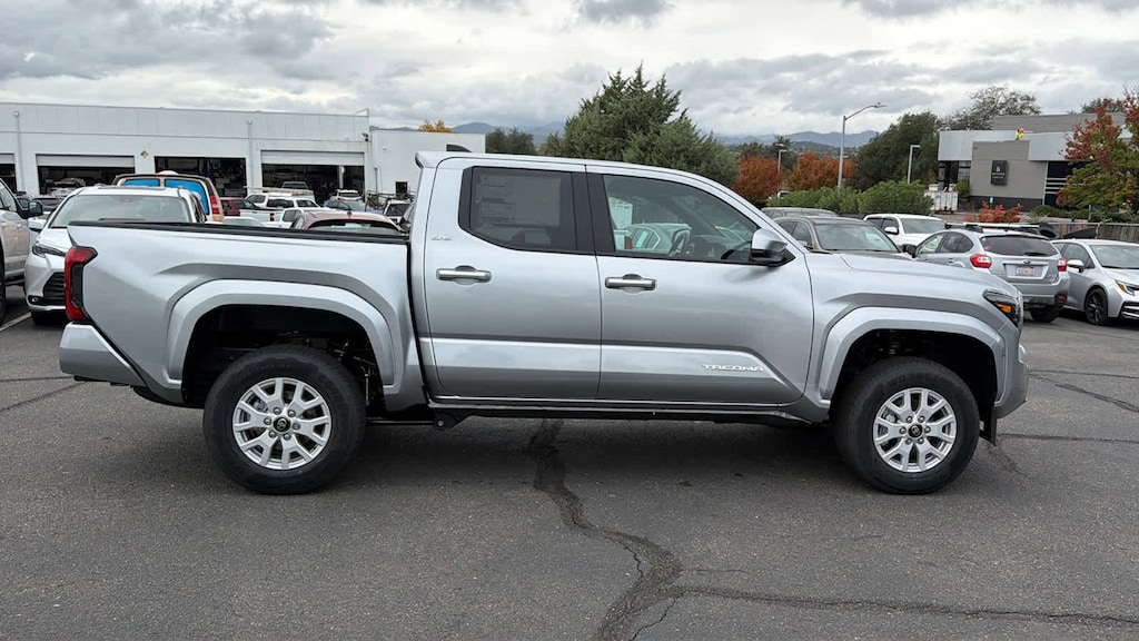 New 2025 Toyota Tacoma SR5 4X4 DOUBLE CAB