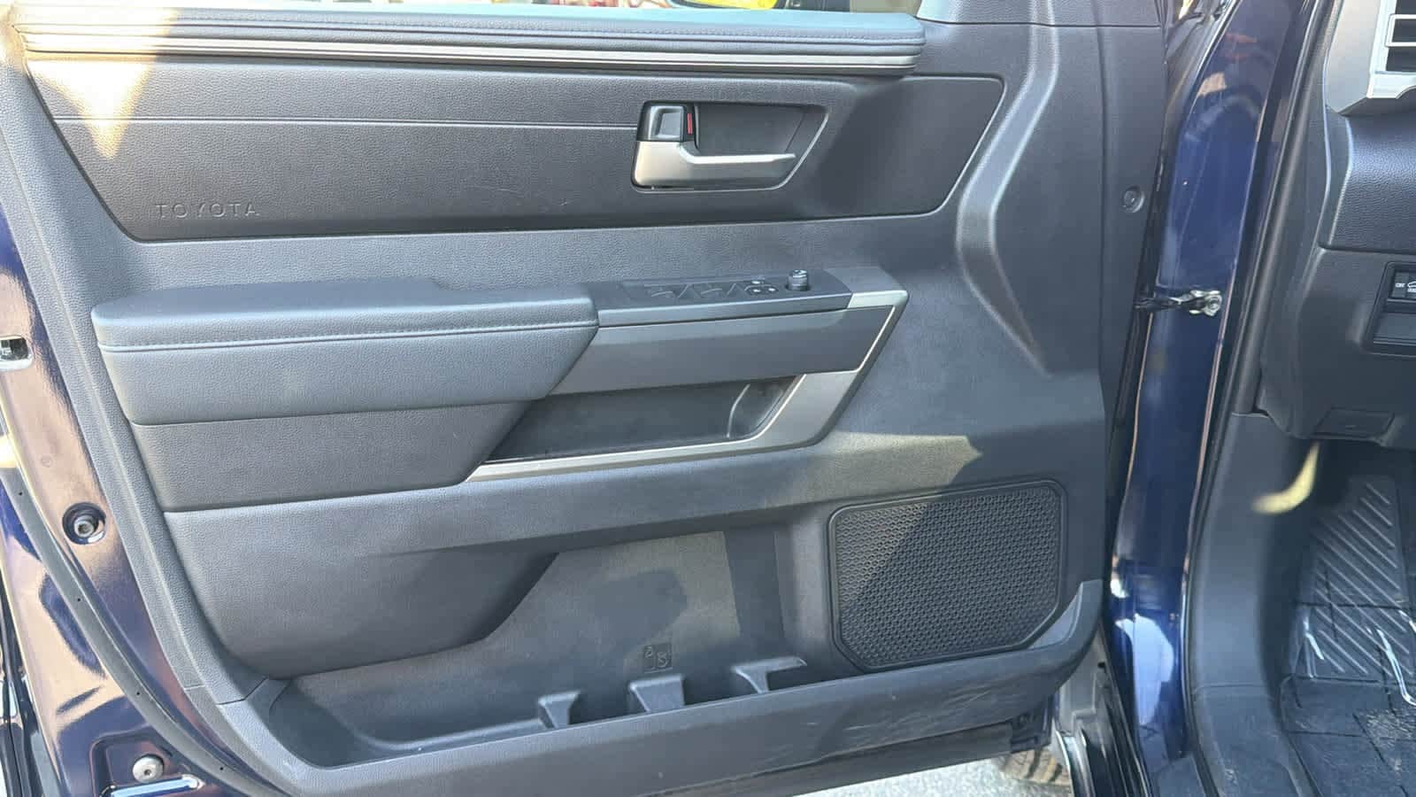 Thumbnail: 2023 Toyota Tundra - 23