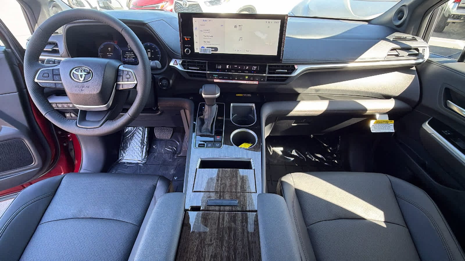Thumbnail: 2026 Toyota Sienna - 26