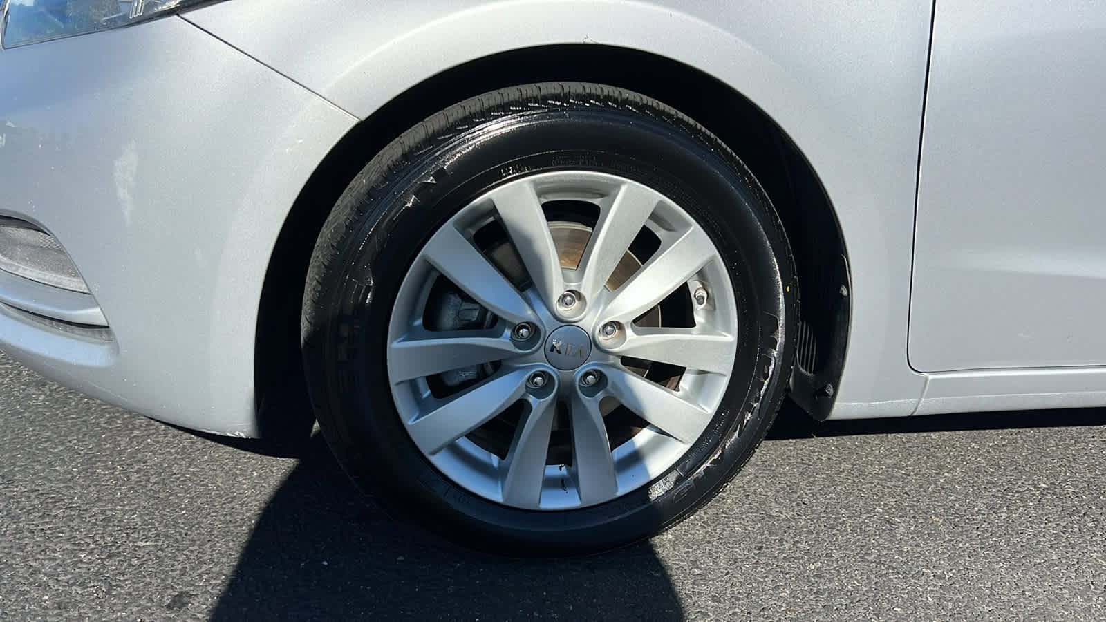 Thumbnail: 2016 Kia Forte - 9