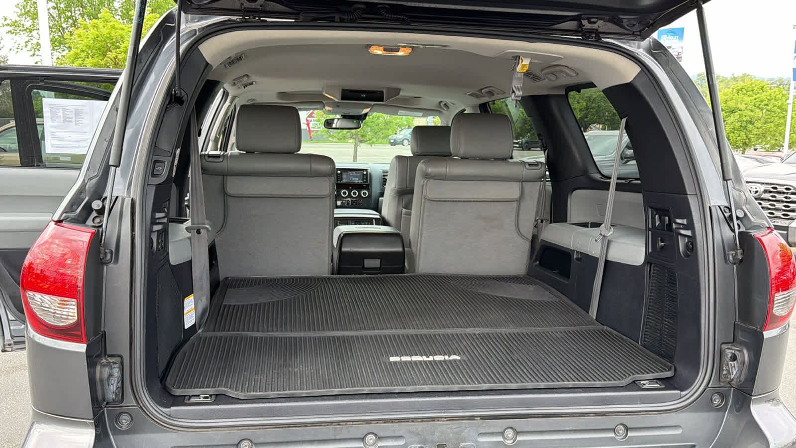 Thumbnail: 2019 Toyota Sequoia - 27
