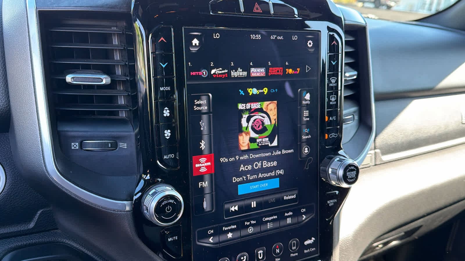 Thumbnail: 2020 RAM 1500 - 15