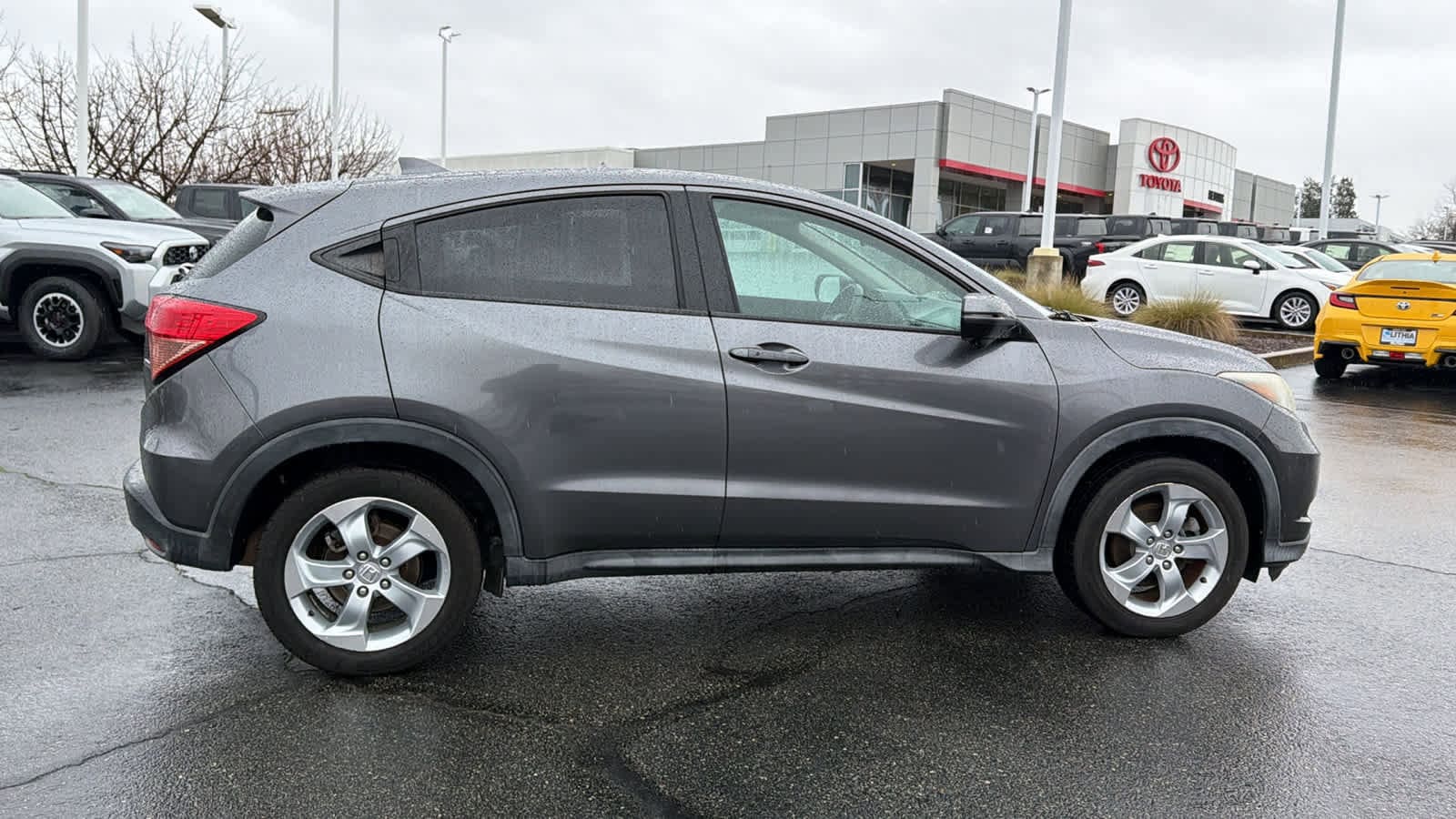 Thumbnail: 2016 Honda HR-V - 4