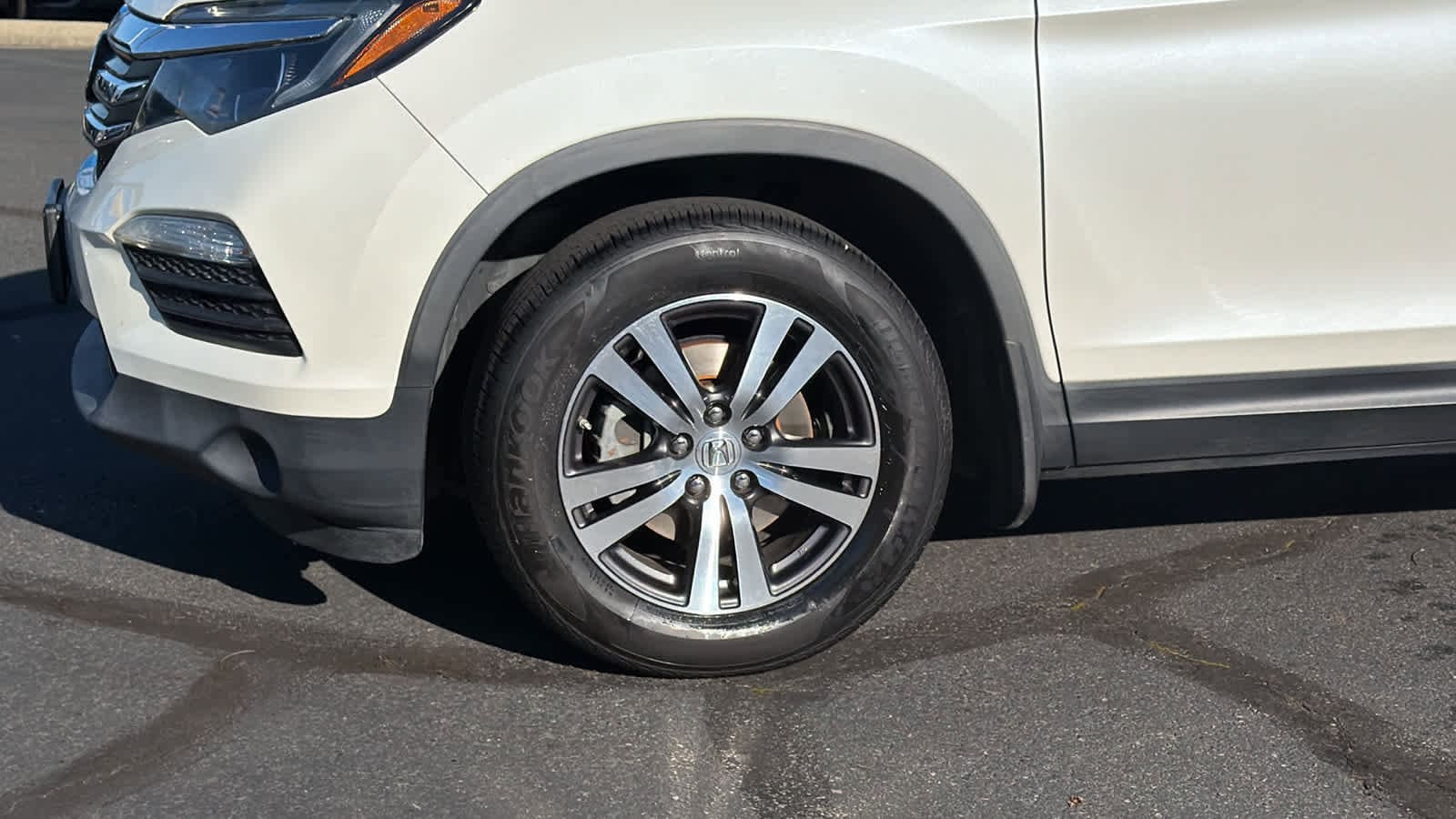 Thumbnail: 2017 Honda Pilot - 9