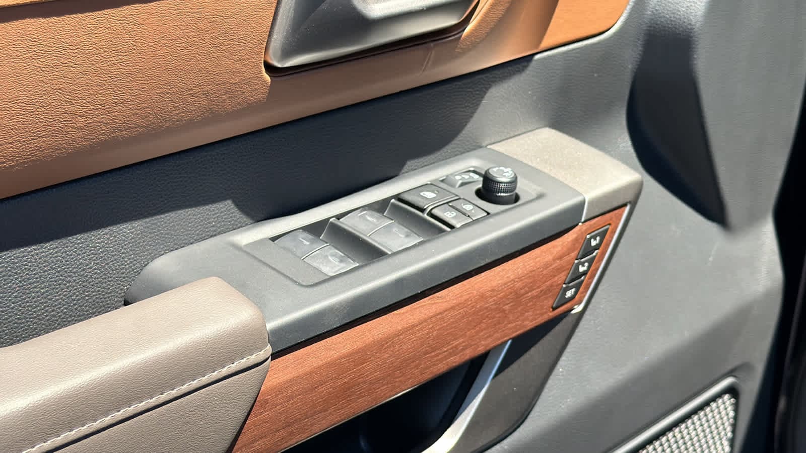 2026 Toyota Tundra 1794 Edition - Photo 21