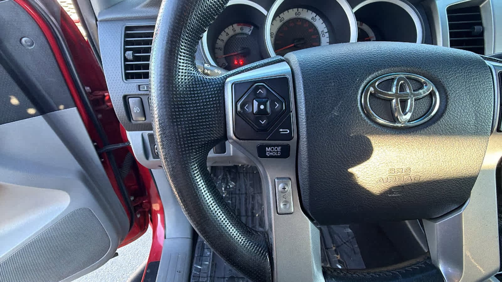 Thumbnail: 2014 Toyota Tacoma - 19