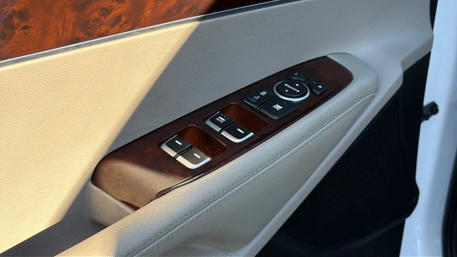 Thumbnail: 2016 Kia Sorento - 22