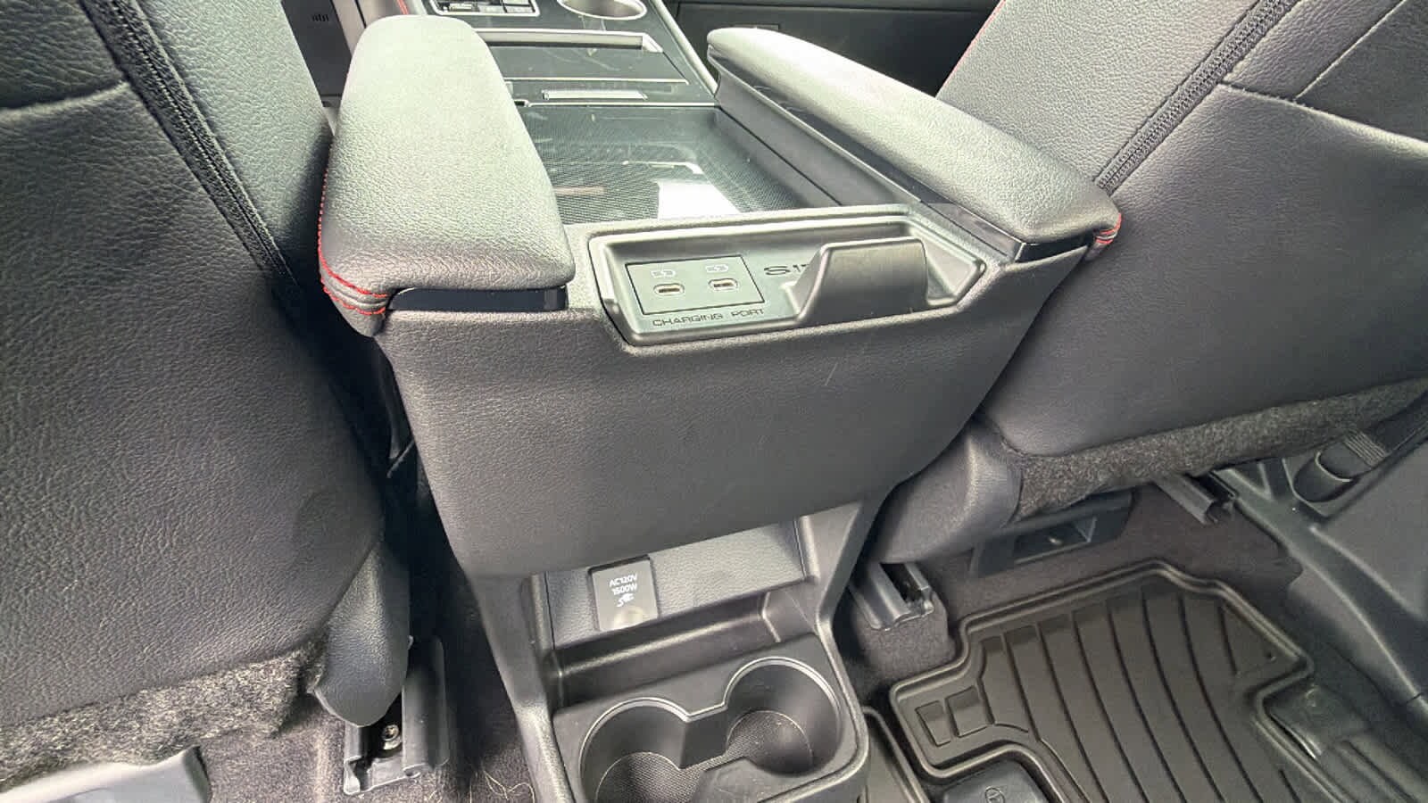 Thumbnail: 2025 Toyota Sienna - 25