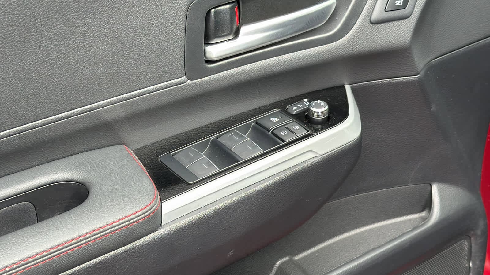 Thumbnail: 2025 Toyota Sienna - 22