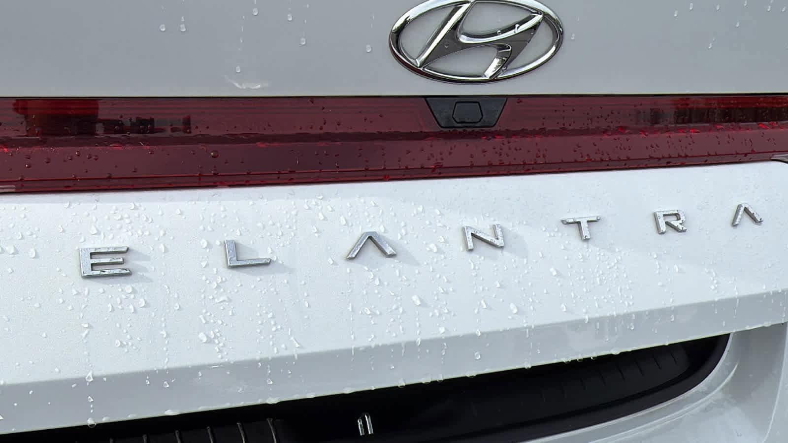 Thumbnail: 2021 Hyundai Elantra - 28