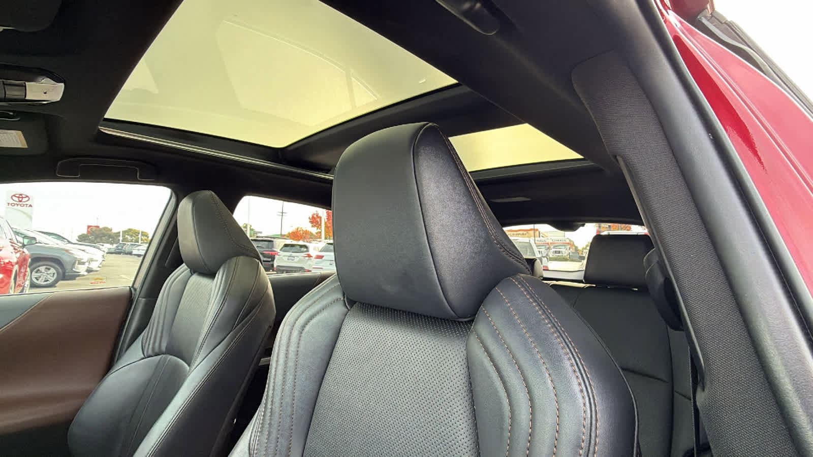 Thumbnail: 2021 Toyota Venza - 11