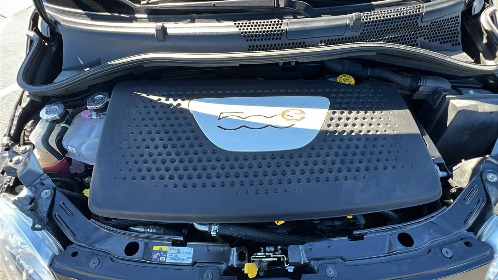 2019 Fiat 500e  9