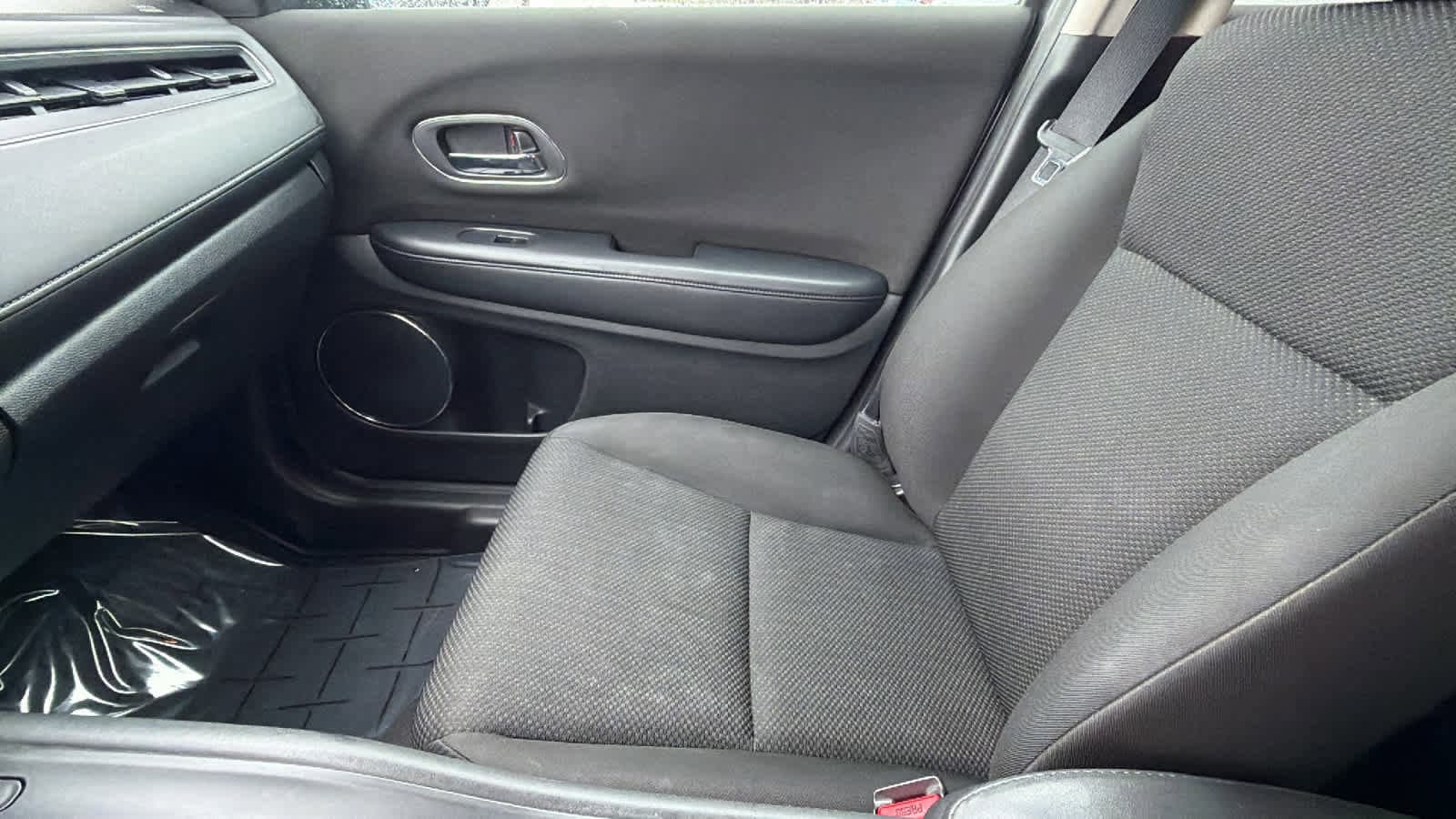 Thumbnail: 2016 Honda HR-V - 12