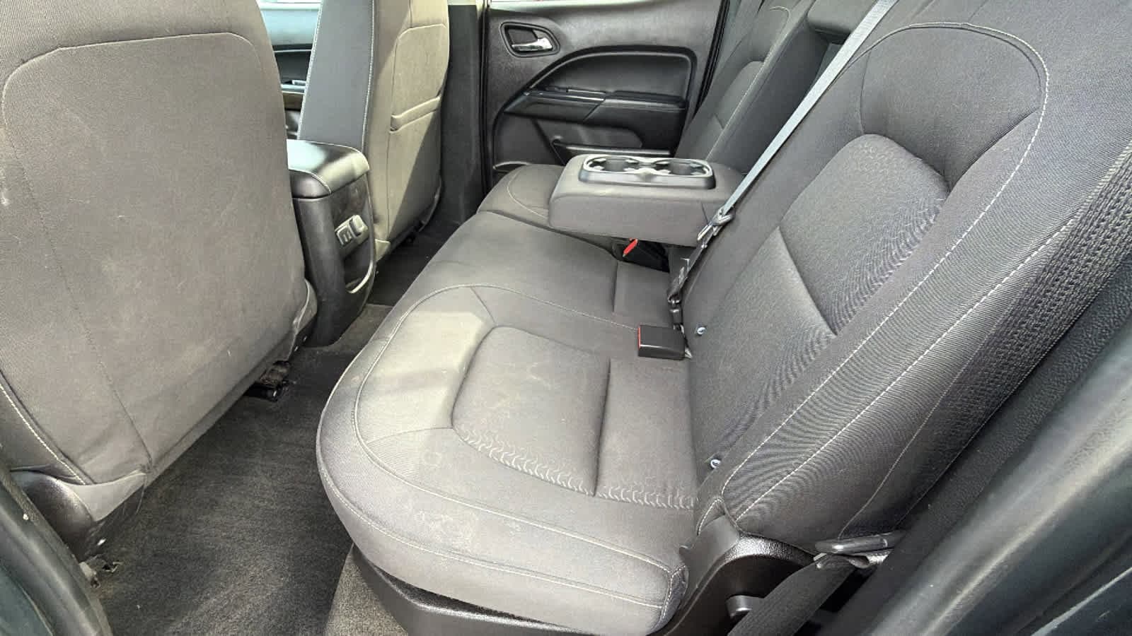 Thumbnail: 2018 GMC Canyon - 24