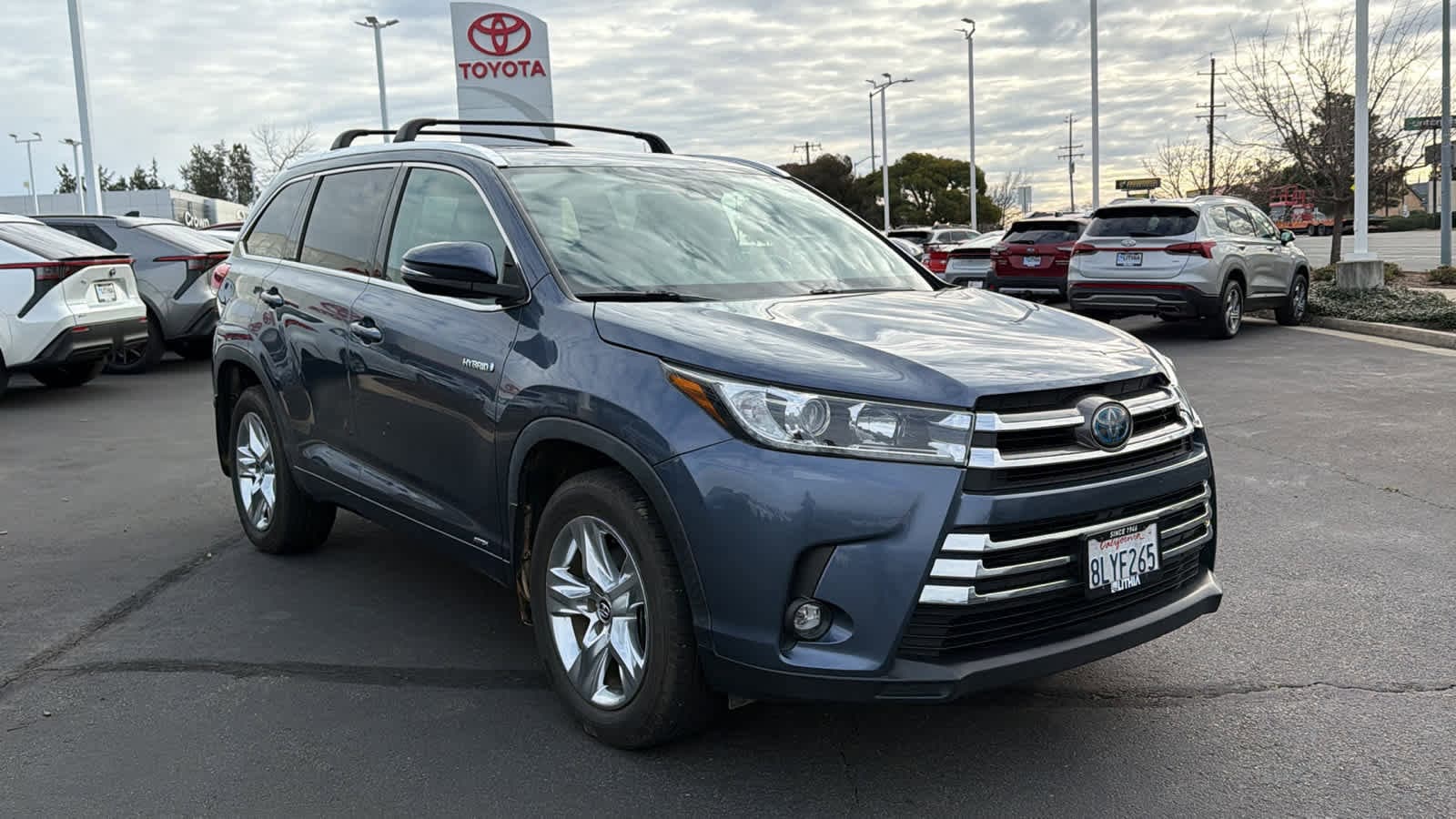 Thumbnail: 2019 Toyota Highlander - 3