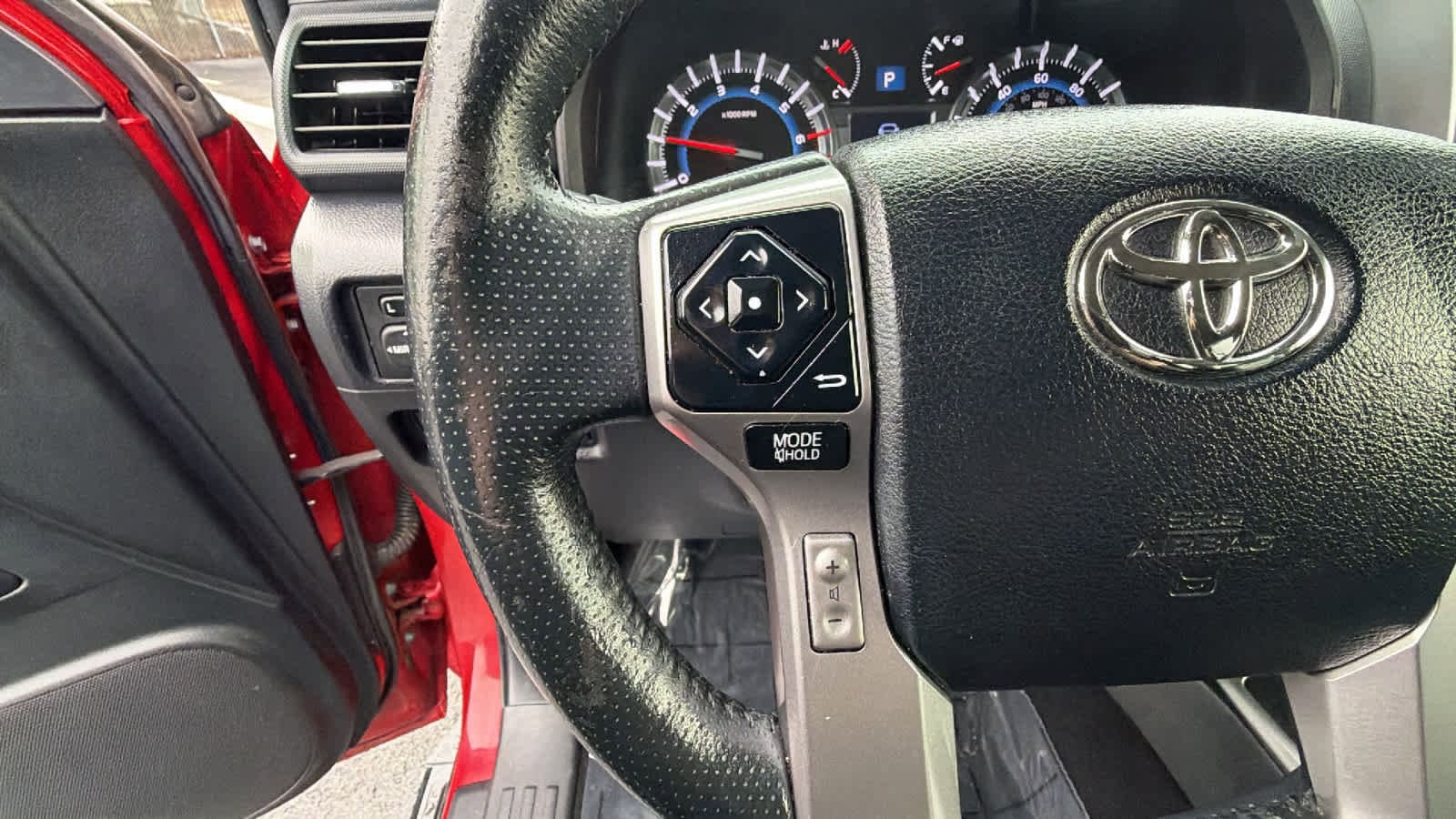 Thumbnail: 2017 Toyota 4Runner - 16