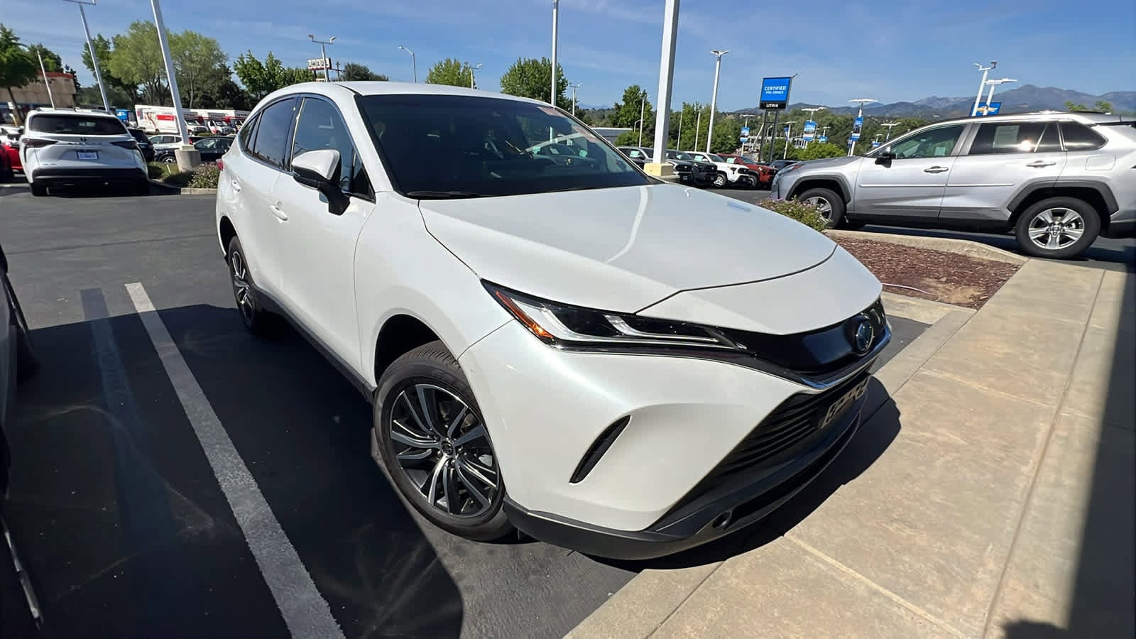 Thumbnail: 2023 Toyota Venza - 2