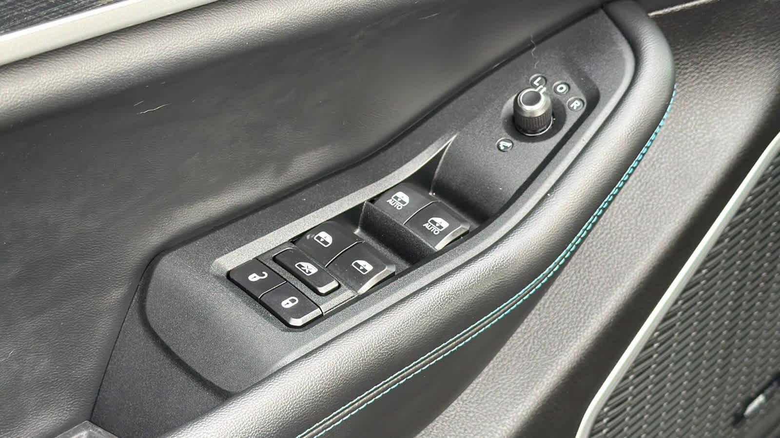 Thumbnail: 2022 Jeep Grand Cherokee - 22