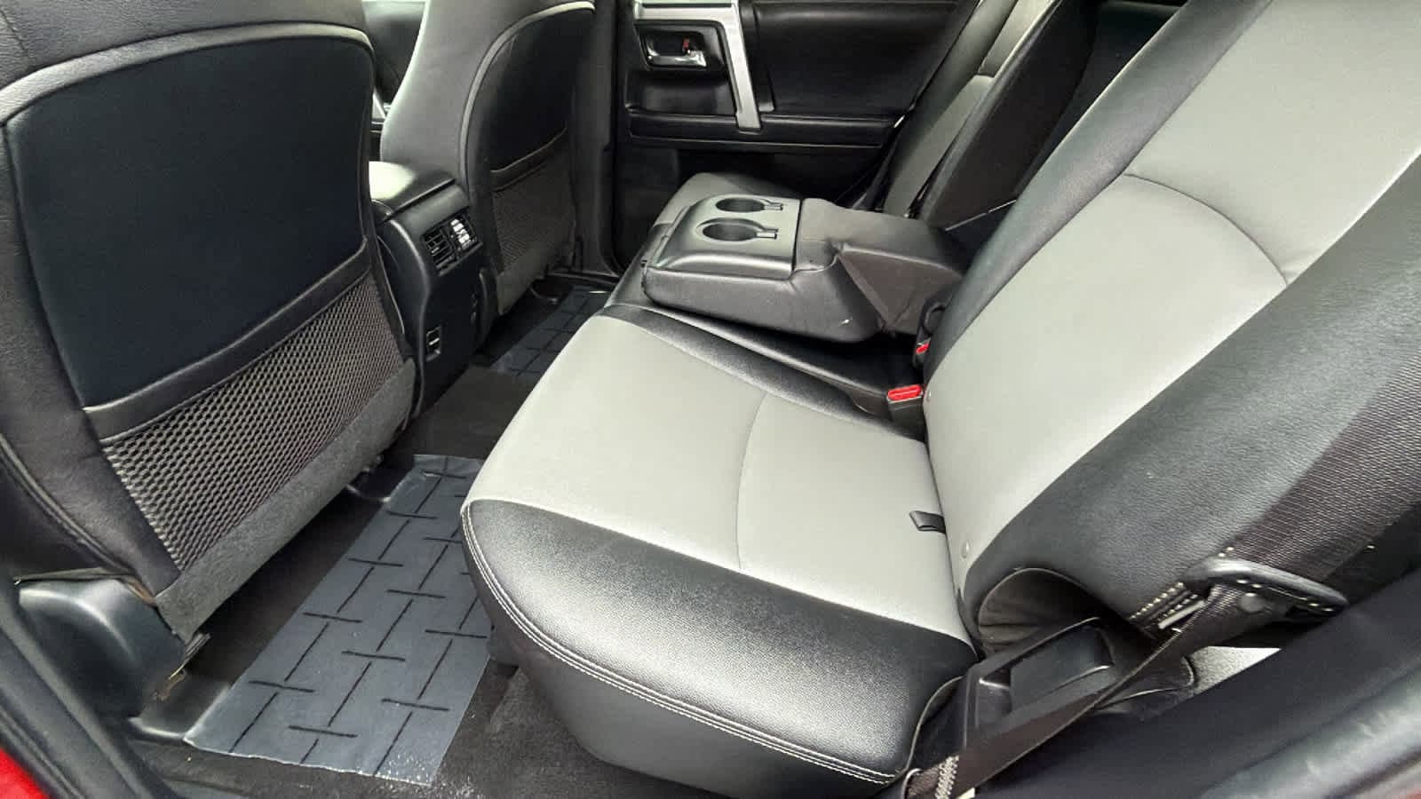 Thumbnail: 2017 Toyota 4Runner - 21