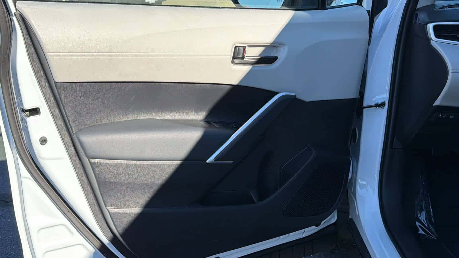 Thumbnail: 2025 Toyota Corolla Cross - 23