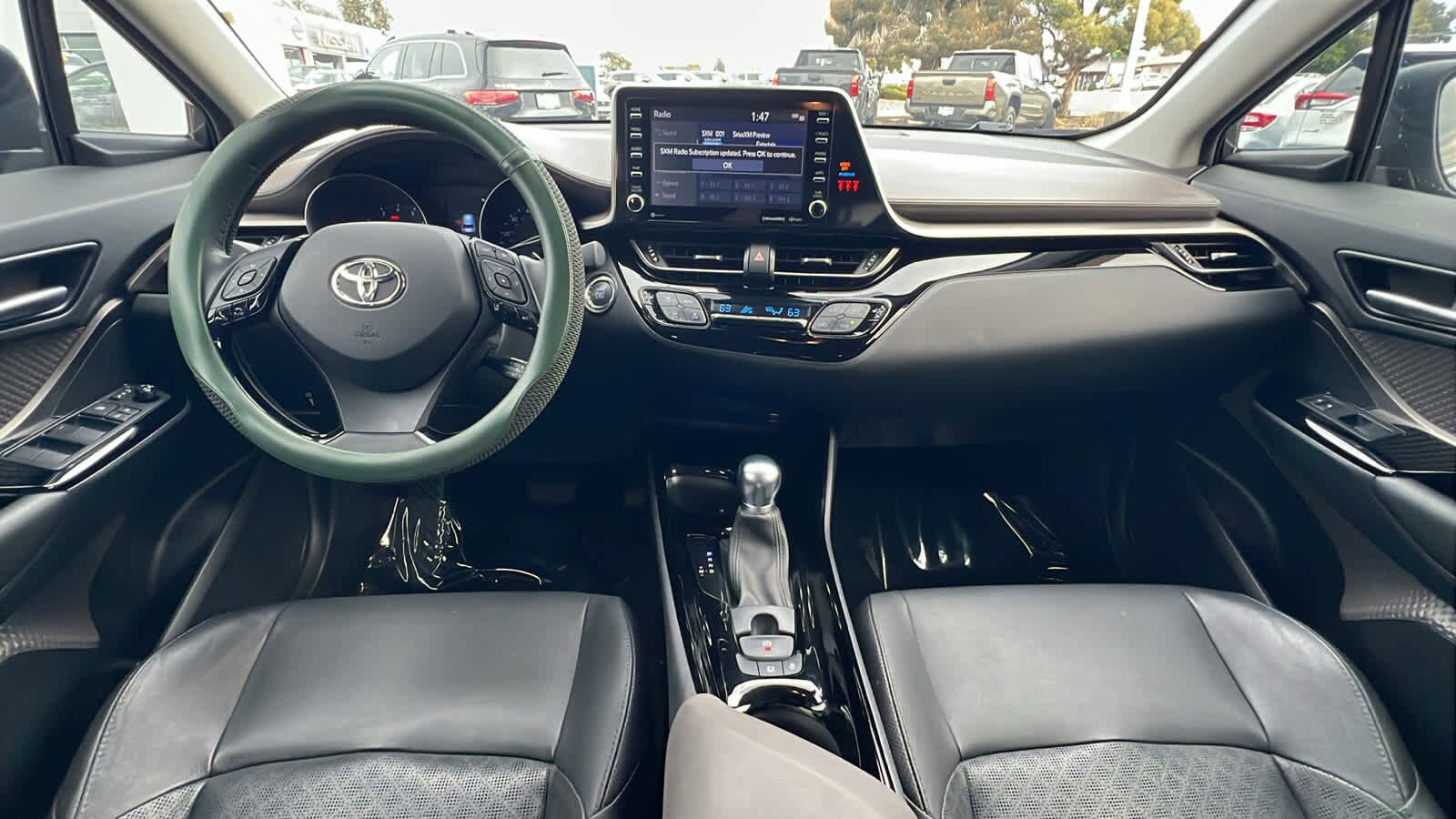 Thumbnail: 2022 Toyota C-HR - 10