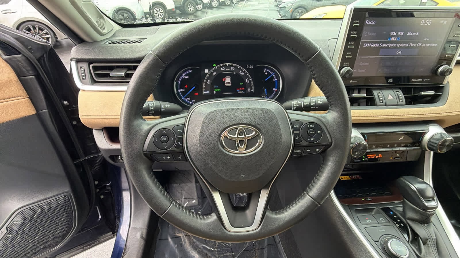 Thumbnail: 2022 Toyota RAV4 - 18