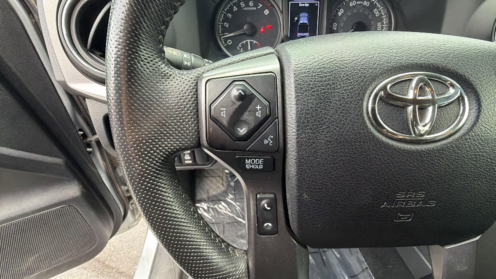 Thumbnail: 2022 Toyota Tacoma - 19