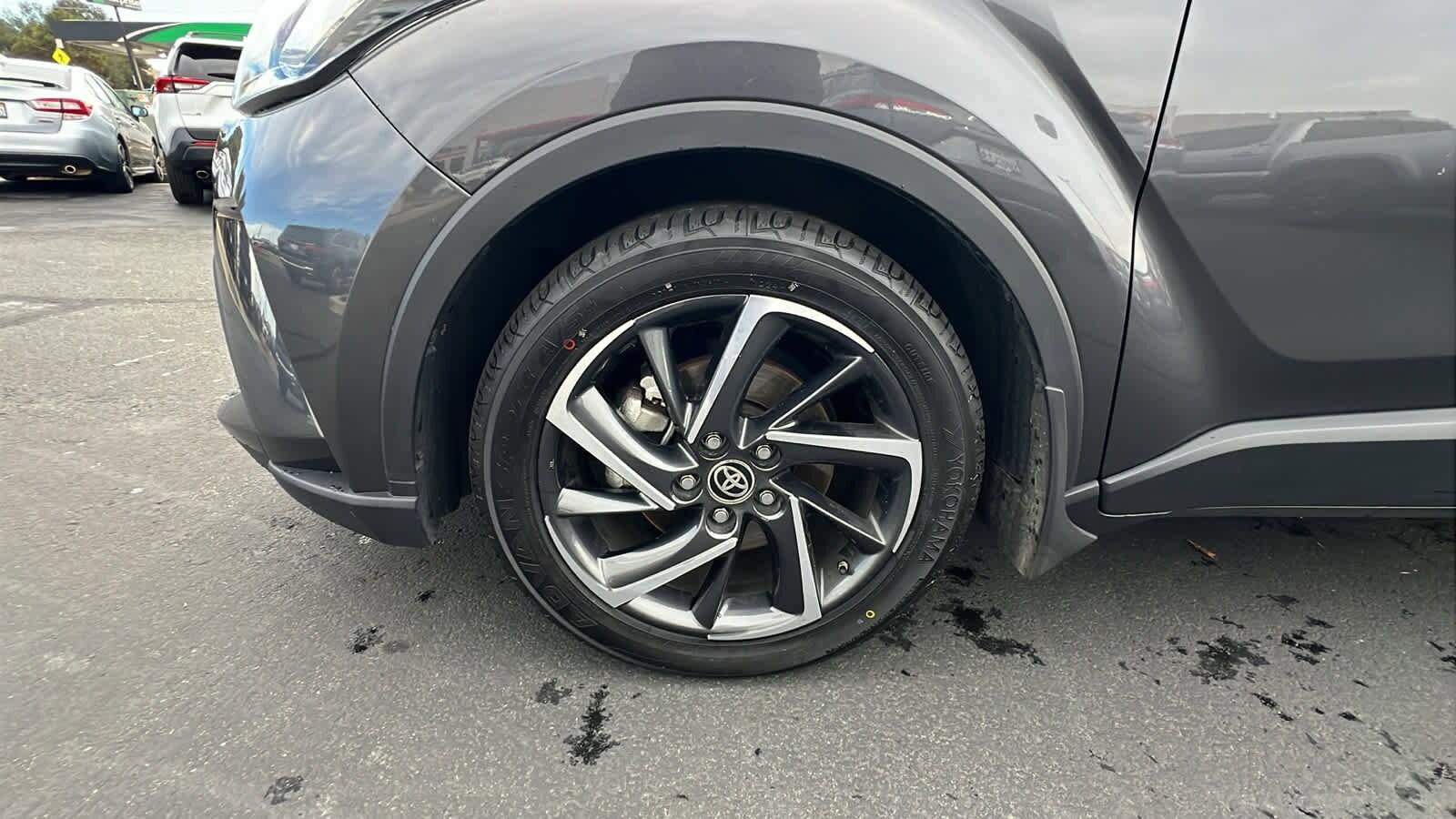 Thumbnail: 2022 Toyota C-HR - 8