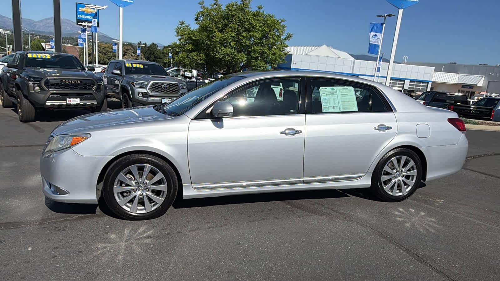 Thumbnail: 2011 Toyota Avalon - 8