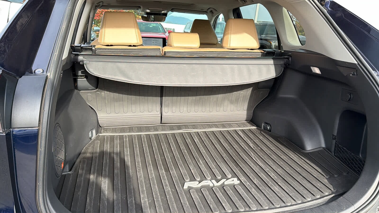 Thumbnail: 2023 Toyota RAV4 - 27