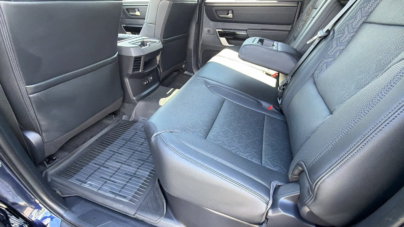 2025 Toyota Tundra Limited - Photo 24