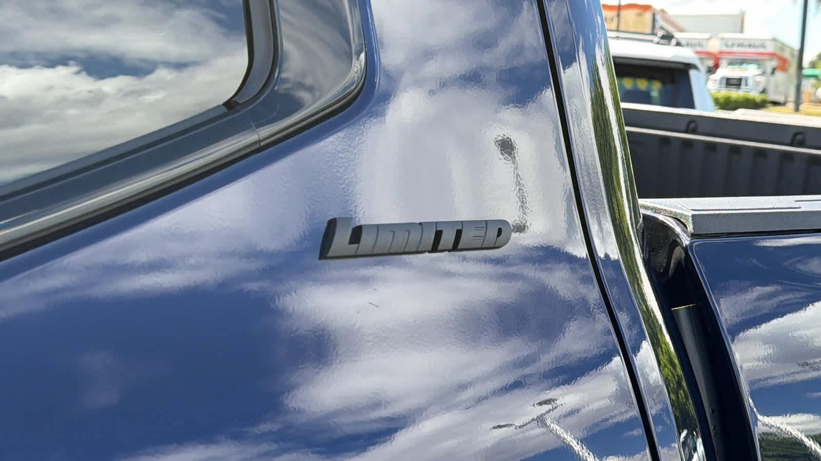 2025 Toyota Tundra Limited - Photo 28