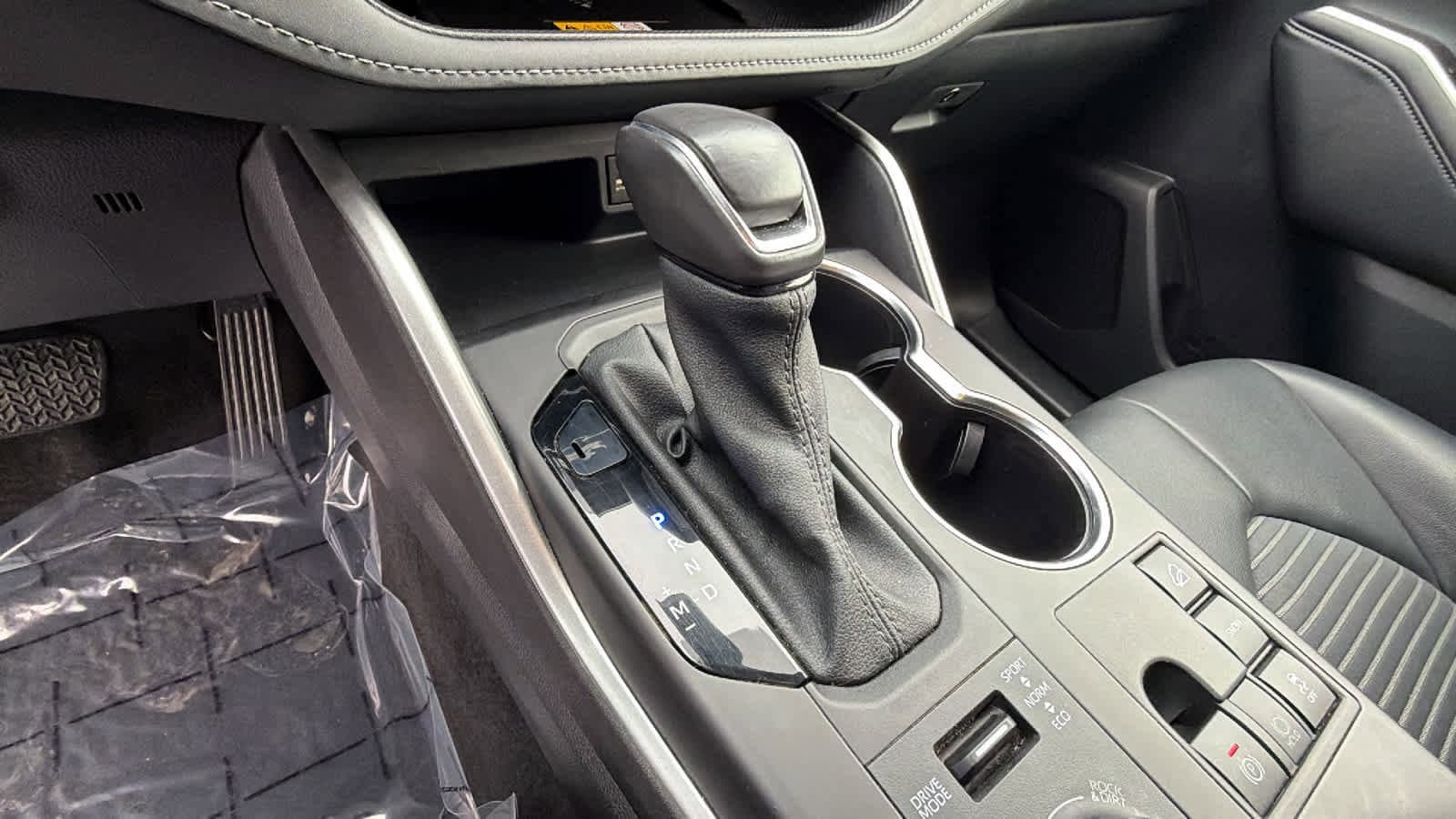 Thumbnail: 2024 Toyota Highlander - 13