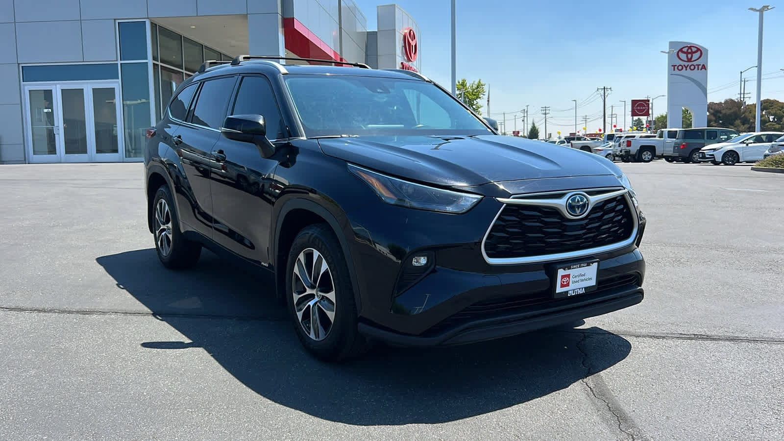 Thumbnail: 2022 Toyota Highlander - 3