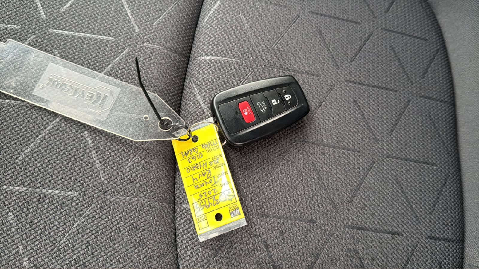 Thumbnail: 2025 Toyota RAV4 - 29