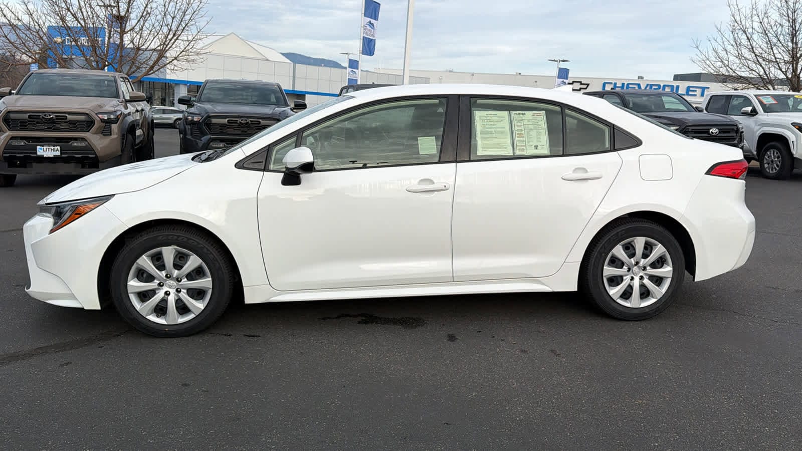 Thumbnail: 2022 Toyota Corolla - 8