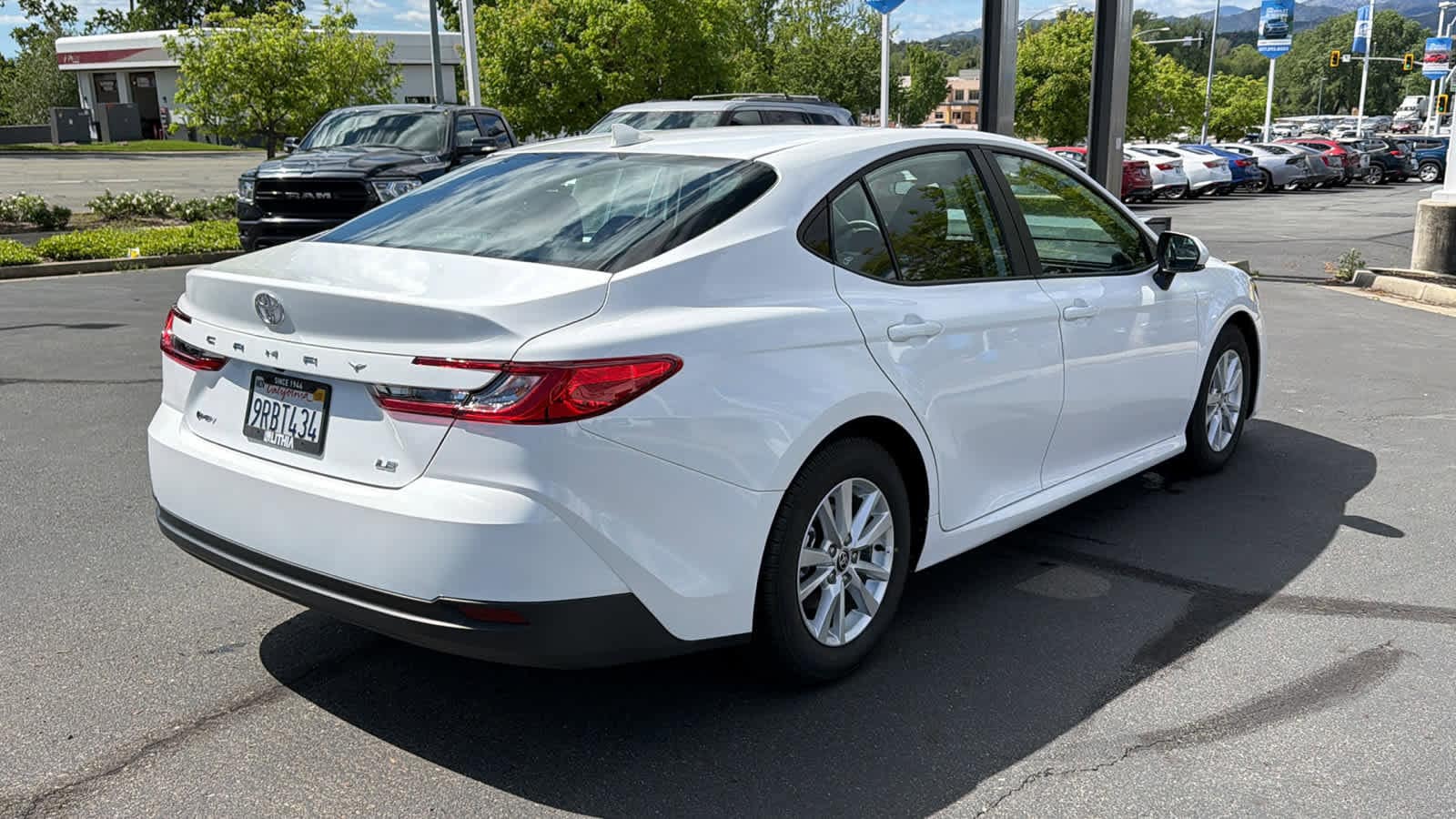 Thumbnail: 2025 Toyota Camry - 5