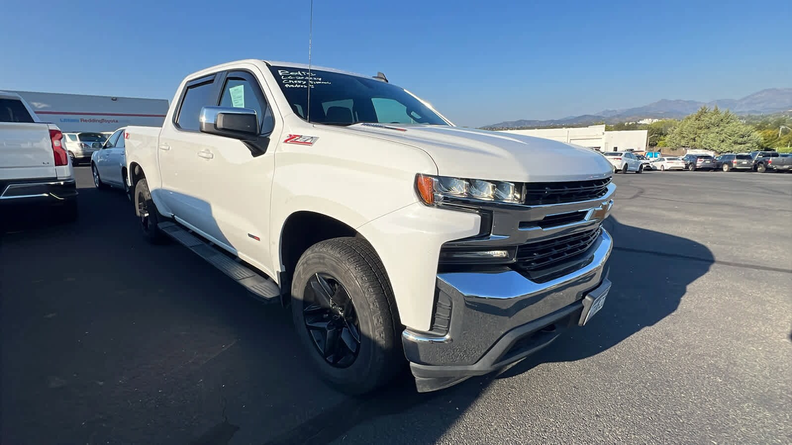 2020 Chevrolet Silverado 1500 LT photo 2