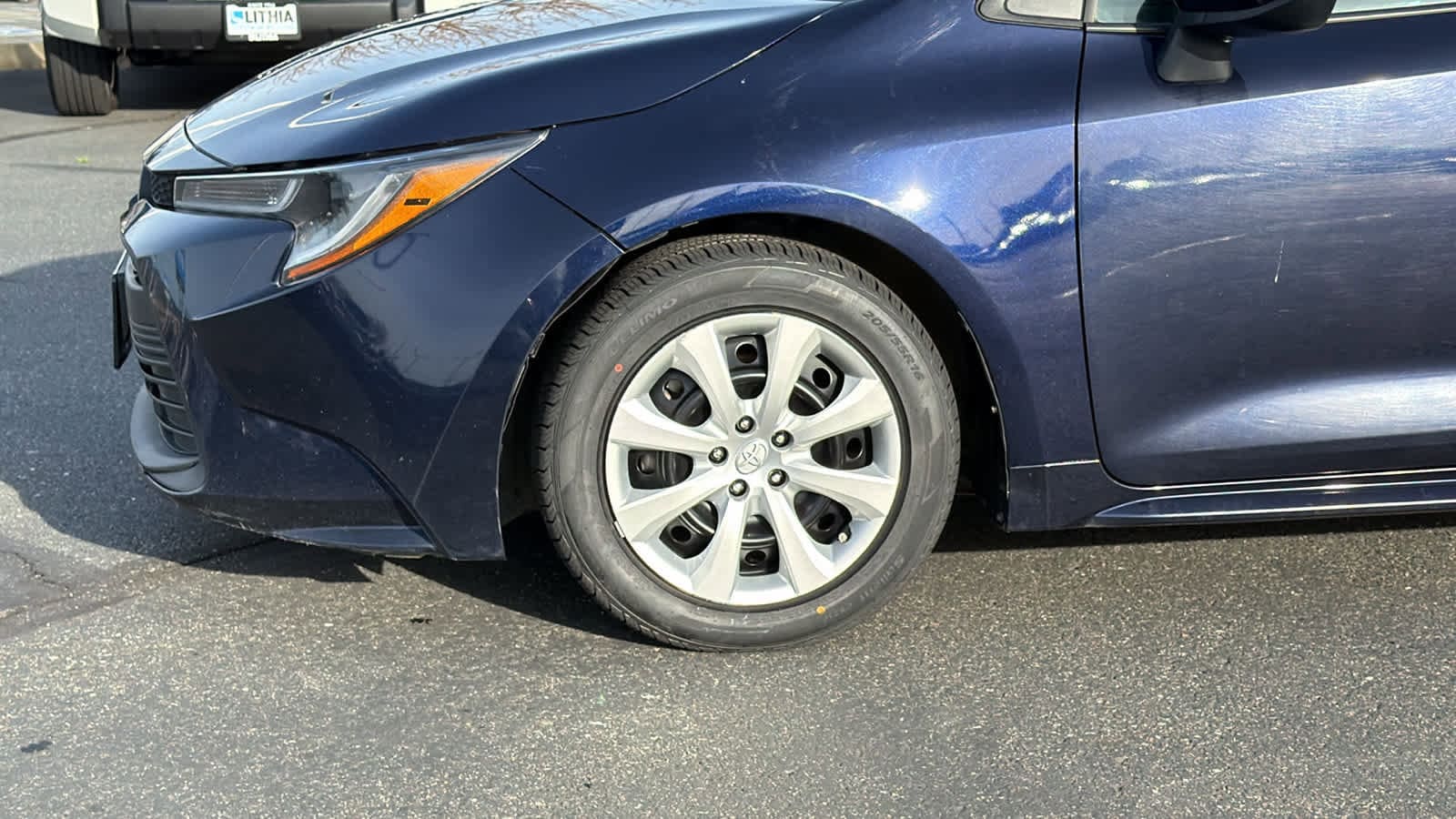 Thumbnail: 2023 Toyota Corolla - 9