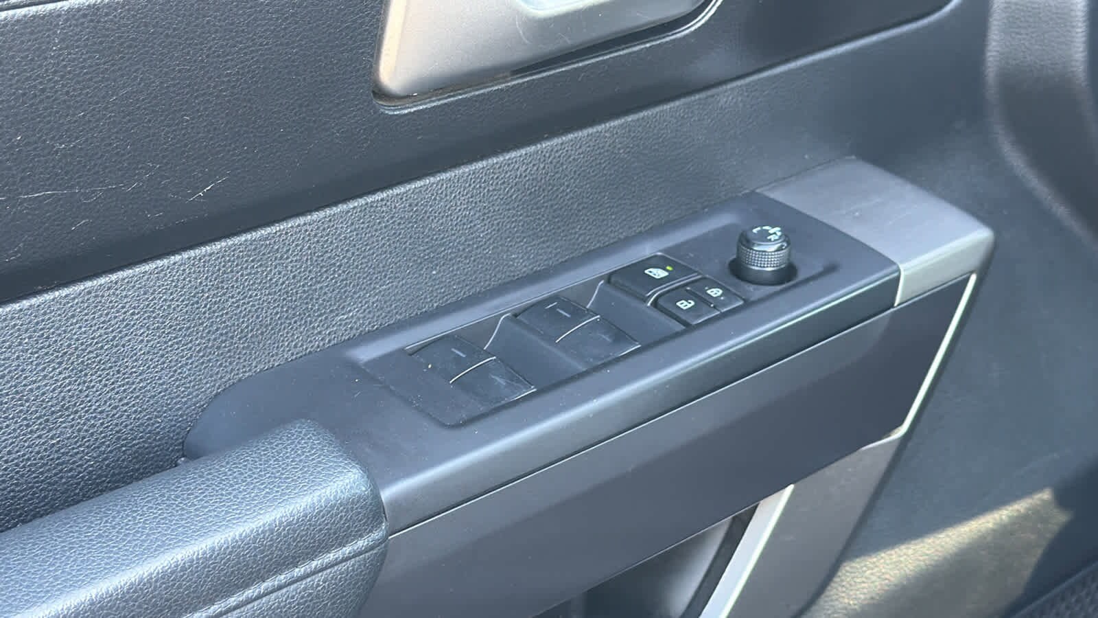 Thumbnail: 2023 Toyota Tundra - 22