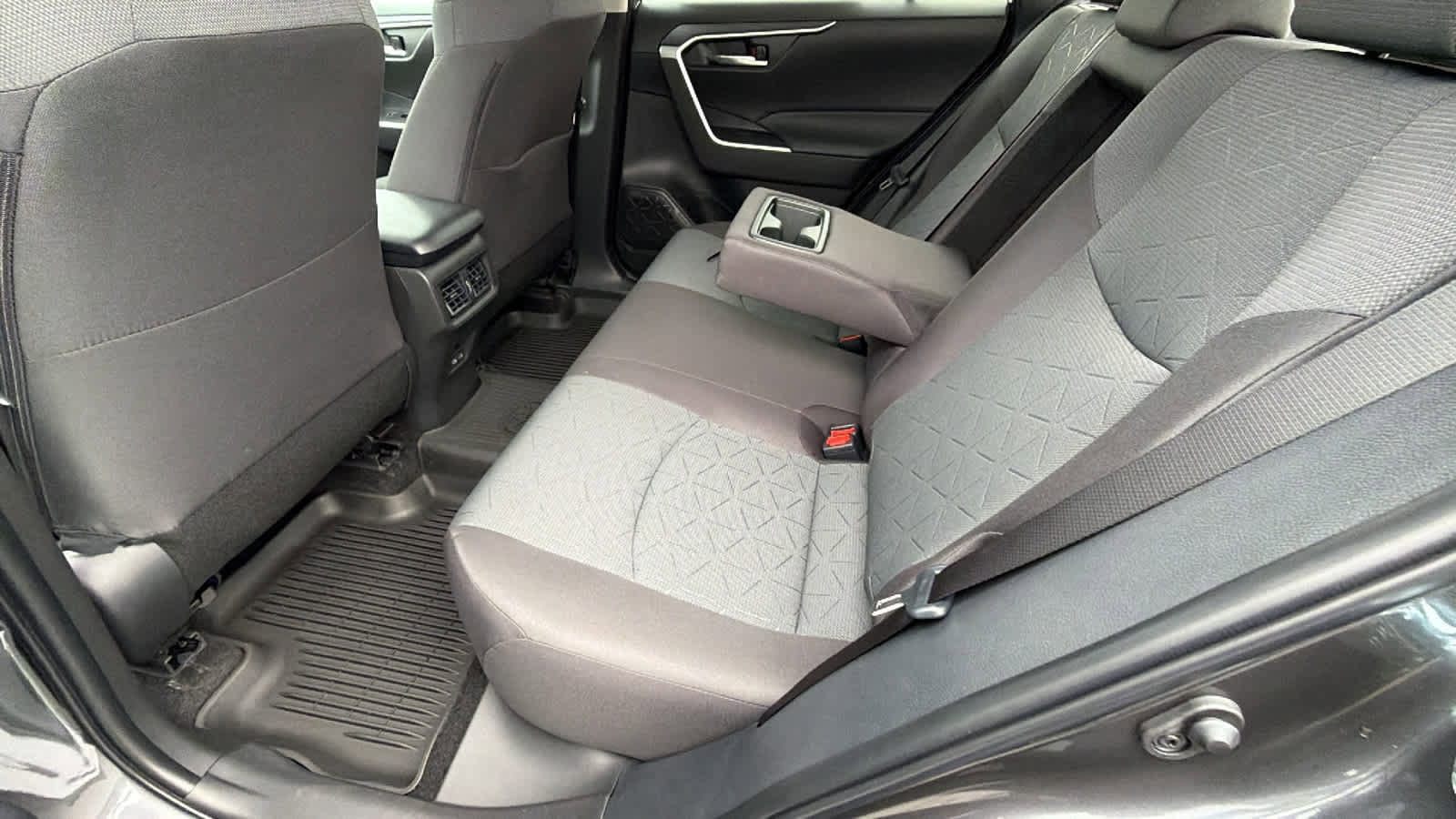 Thumbnail: 2025 Toyota RAV4 - 24