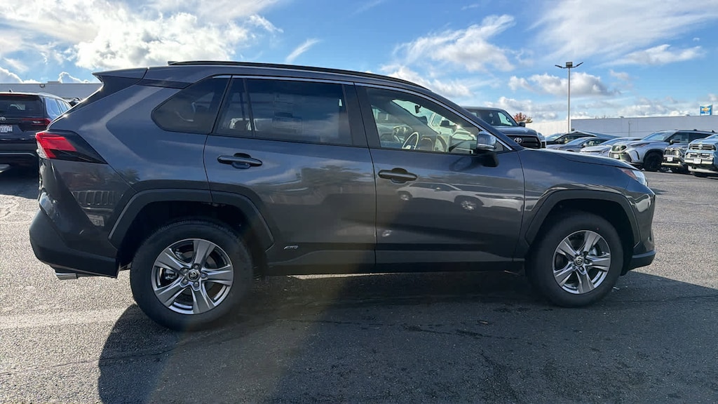 New 2025 Toyota RAV4 Hybrid LE LE AWD SUV