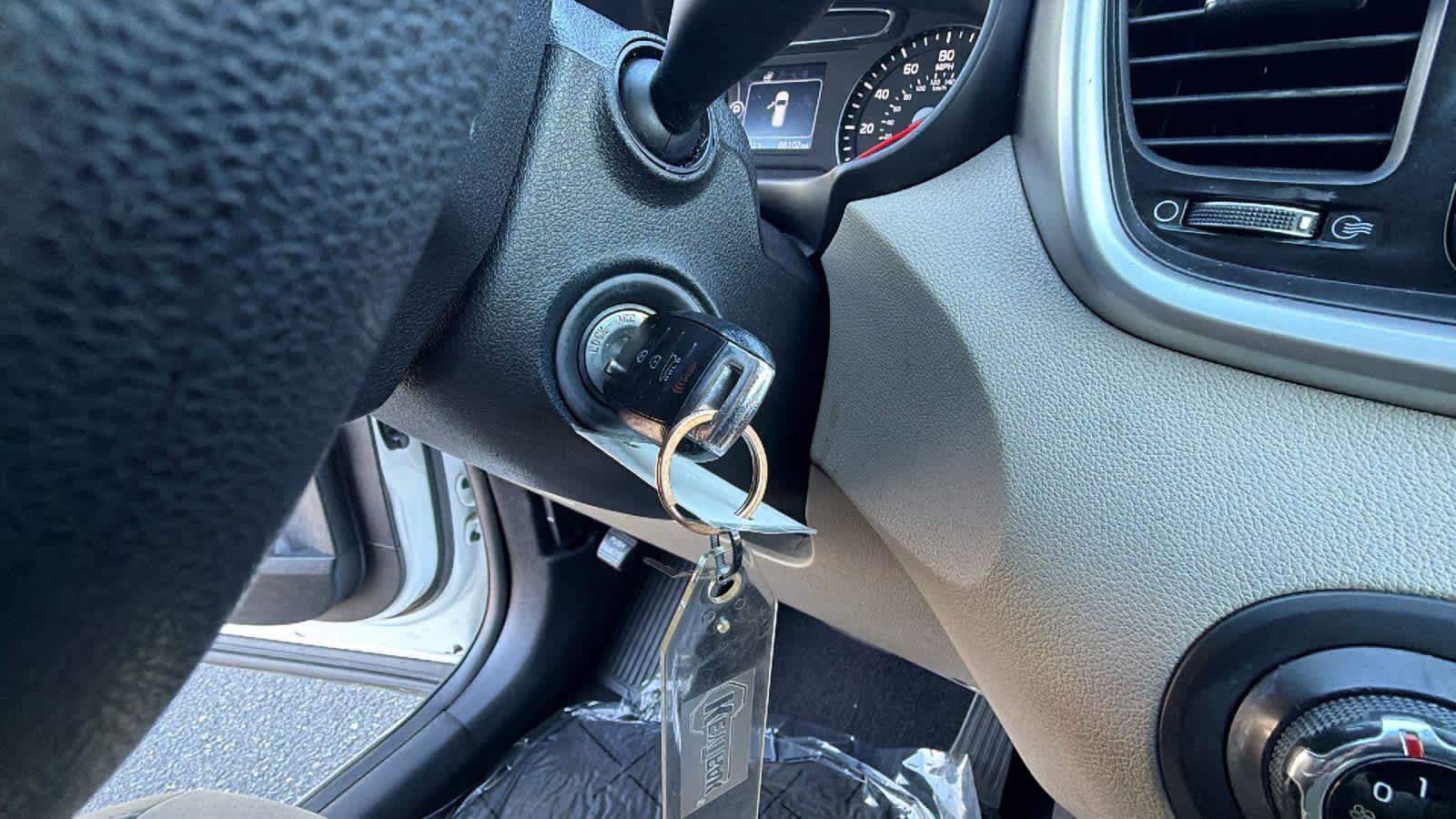 Thumbnail: 2016 Kia Sorento - 17